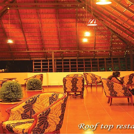 Grand Thekkady Hotel Kumily Екстериор снимка