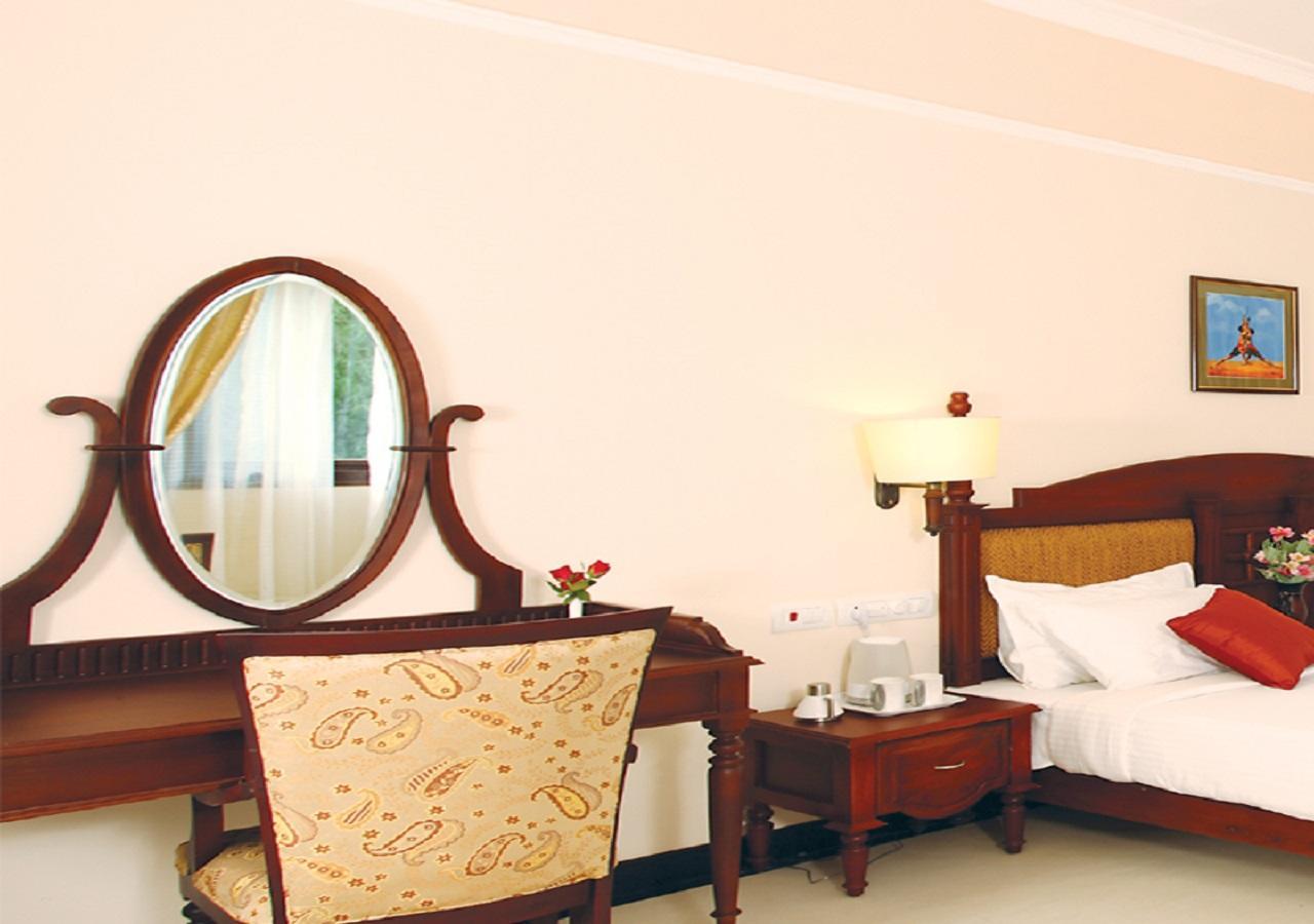 Grand Thekkady Hotel Kumily Екстериор снимка