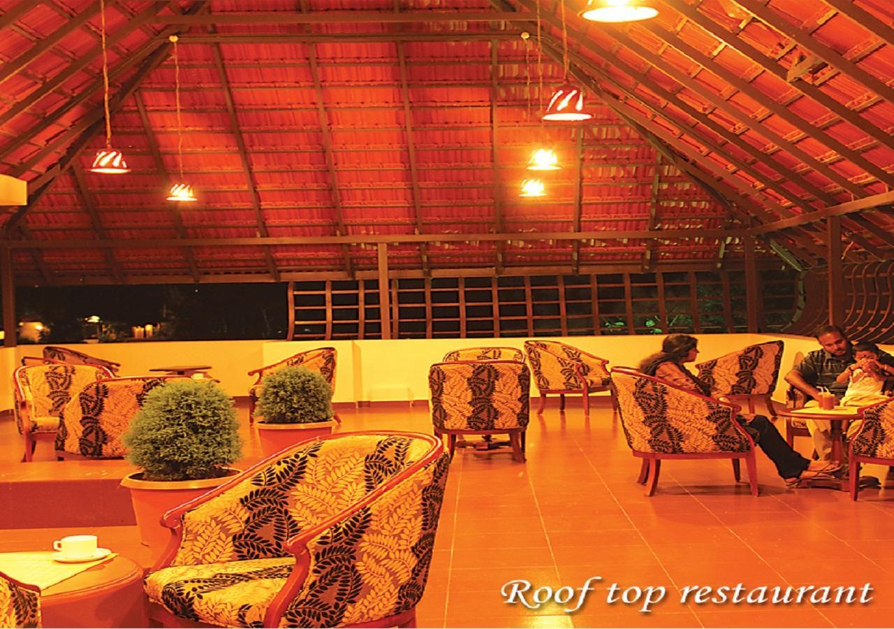 Grand Thekkady Hotel Kumily Екстериор снимка
