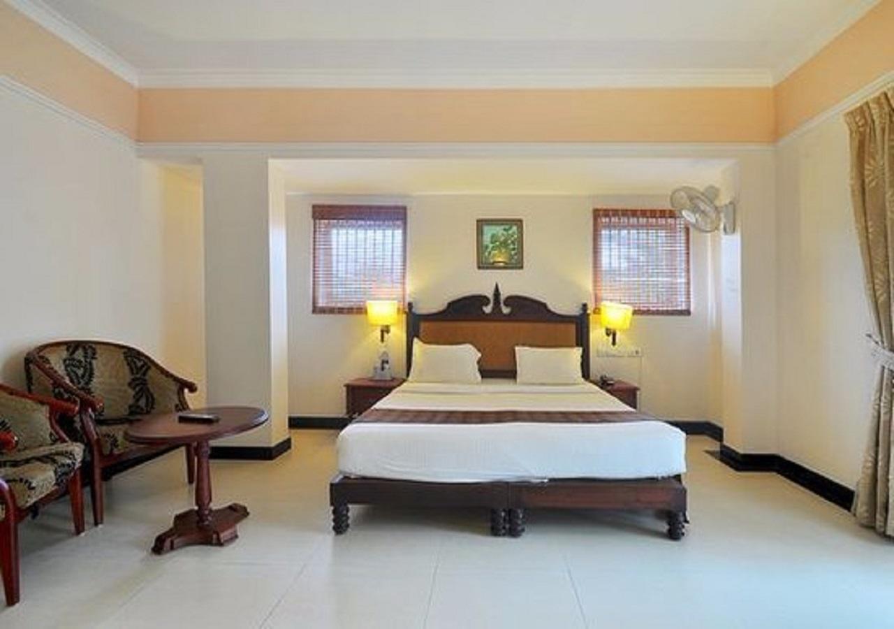 Grand Thekkady Hotel Kumily Екстериор снимка